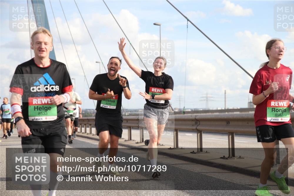 03.10.2026 - Köhlbrandbrückenlauf Jannik Wohlers http://msf.ph/oto/10717289 03.10.2026 15:28:46 Position 1 8533, 8249, 1, 8587 meine-sportfotos.de