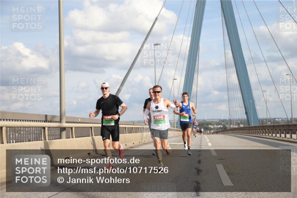 03.10.2026 - Köhlbrandbrückenlauf Jannik Wohlers http://msf.ph/oto/10717526 03.10.2026 15:17:57 Position 1 7774 meine-sportfotos.de