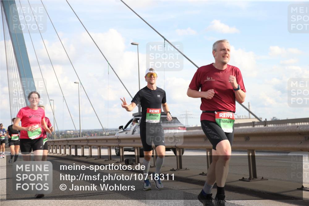 03.10.2026 - Köhlbrandbrückenlauf Jannik Wohlers http://msf.ph/oto/10718311 03.10.2026 15:28:03 Position 1 8538, 7885, 8832 meine-sportfotos.de