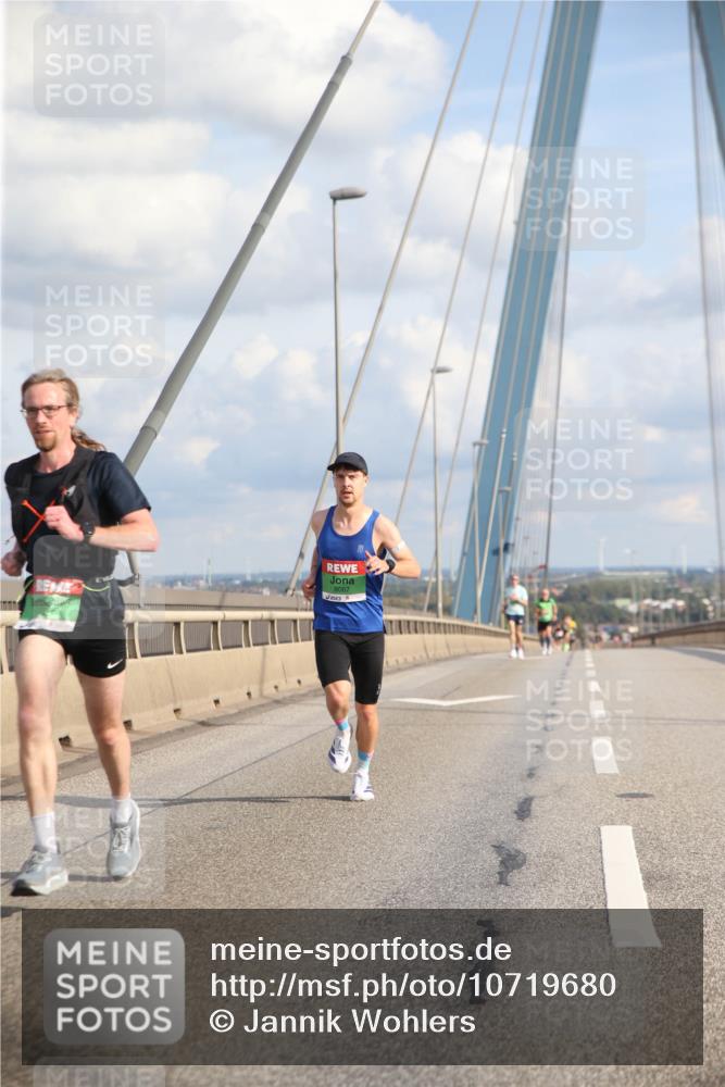 03.10.2026 - Köhlbrandbrückenlauf Jannik Wohlers http://msf.ph/oto/10719680 03.10.2026 15:18:16 Position 1 8067 meine-sportfotos.de