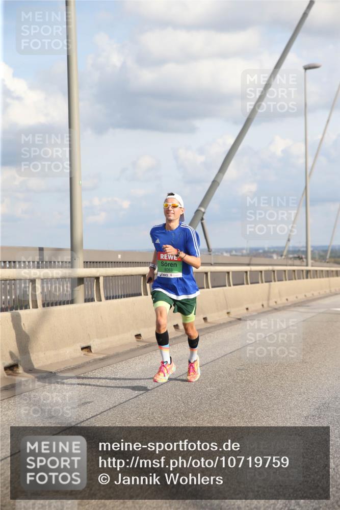 03.10.2026 - Köhlbrandbrückenlauf Jannik Wohlers http://msf.ph/oto/10719759 03.10.2026 15:17:25 Position 1 8063 meine-sportfotos.de