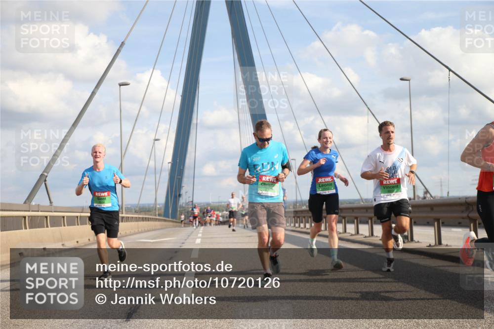 03.10.2026 - Köhlbrandbrückenlauf Jannik Wohlers http://msf.ph/oto/10720126 03.10.2026 15:20:43 Position 1 8146 meine-sportfotos.de