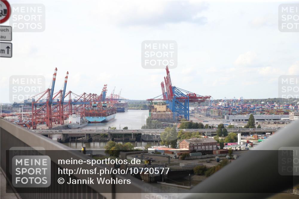 03.10.2026 - Köhlbrandbrückenlauf Jannik Wohlers http://msf.ph/oto/10720577 03.10.2026 15:02:42 Position 1  meine-sportfotos.de