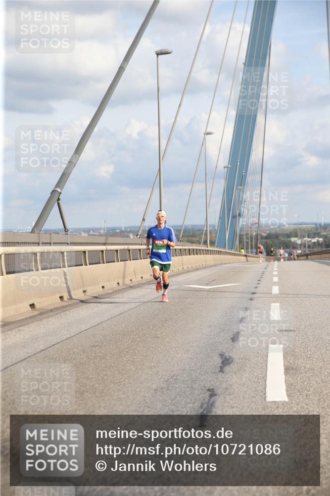 03.10.2026 - Köhlbrandbrückenlauf Jannik Wohlers http://msf.ph/oto/10721086 03.10.2026 15:17:23 Position 1  meine-sportfotos.de