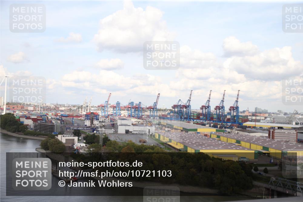 03.10.2026 - Köhlbrandbrückenlauf Jannik Wohlers http://msf.ph/oto/10721103 03.10.2026 15:01:59 Position 1  meine-sportfotos.de