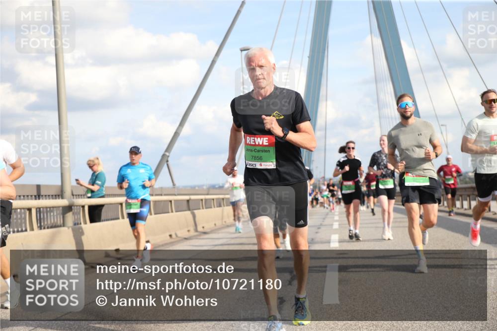 03.10.2026 - Köhlbrandbrückenlauf Jannik Wohlers http://msf.ph/oto/10721180 03.10.2026 15:27:04 Position 1 7856 meine-sportfotos.de