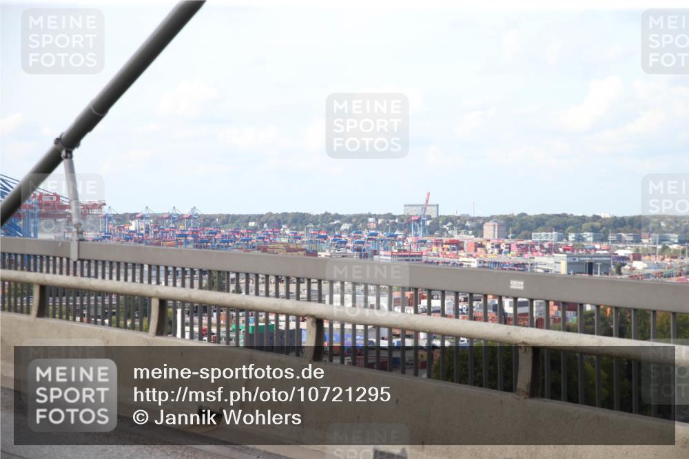 03.10.2026 - Köhlbrandbrückenlauf Jannik Wohlers http://msf.ph/oto/10721295 03.10.2026 15:01:46 Position 1 2460 meine-sportfotos.de