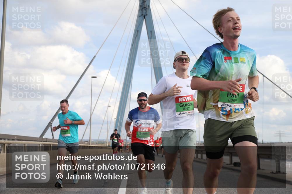 03.10.2026 - Köhlbrandbrückenlauf Jannik Wohlers http://msf.ph/oto/10721346 03.10.2026 15:21:07 Position 1 8064, 8257, 8269 meine-sportfotos.de