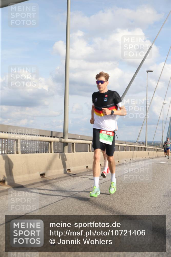 03.10.2026 - Köhlbrandbrückenlauf Jannik Wohlers http://msf.ph/oto/10721406 03.10.2026 15:18:54 Position 1 814 meine-sportfotos.de