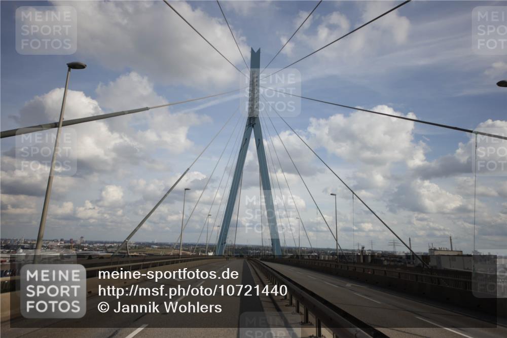 03.10.2026 - Köhlbrandbrückenlauf Jannik Wohlers http://msf.ph/oto/10721440 03.10.2026 14:50:17 Position 1  meine-sportfotos.de