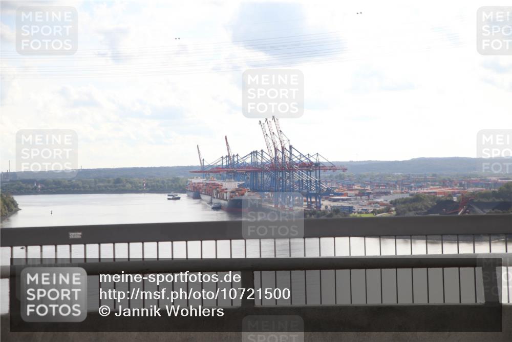 03.10.2026 - Köhlbrandbrückenlauf Jannik Wohlers http://msf.ph/oto/10721500 03.10.2026 15:03:23 Position 1 2460 meine-sportfotos.de