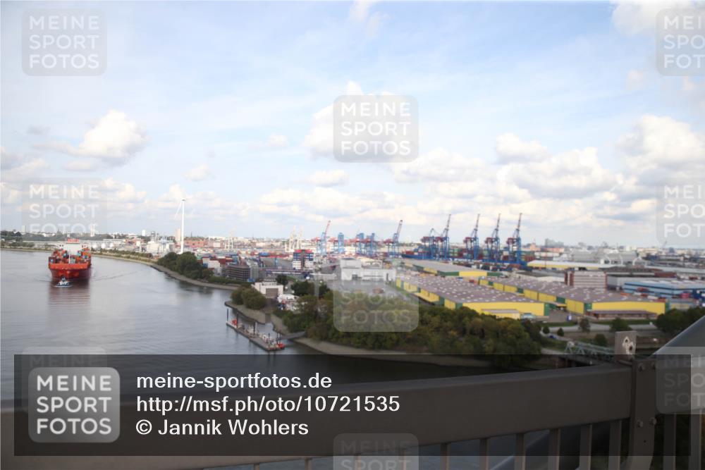 03.10.2026 - Köhlbrandbrückenlauf Jannik Wohlers http://msf.ph/oto/10721535 03.10.2026 15:02:01 Position 1  meine-sportfotos.de