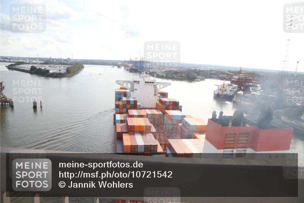 03.10.2026 - Köhlbrandbrückenlauf Jannik Wohlers http://msf.ph/oto/10721542 03.10.2026 15:06:21 Position 1  meine-sportfotos.de