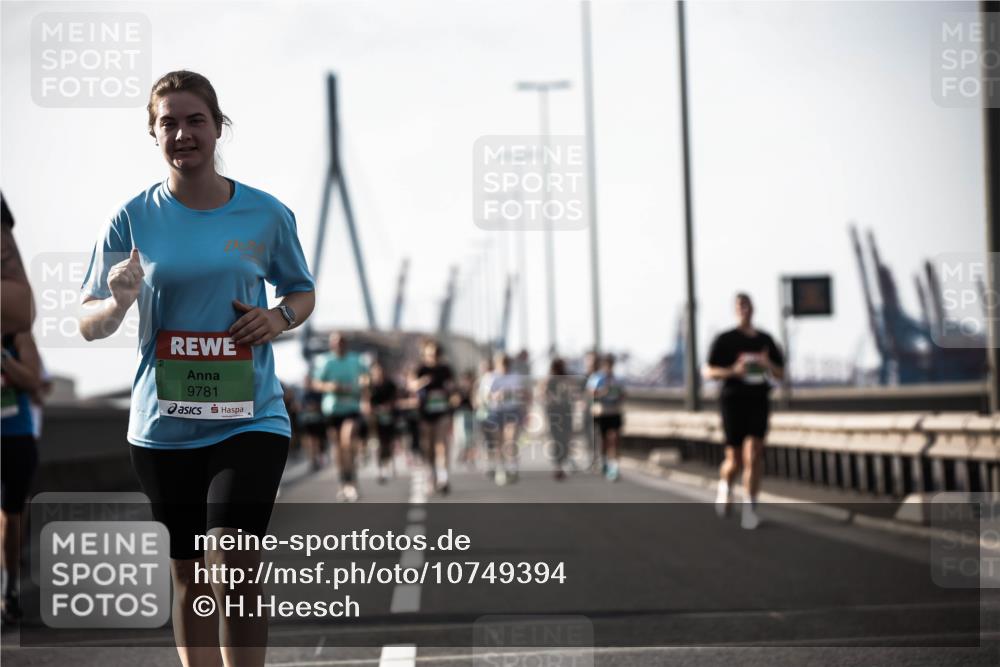 03.10.2026 - Köhlbrandbrückenlauf H.Heesch http://msf.ph/oto/10749394 03.10.2026 16:07:19 Position 3 9781 meine-sportfotos.de