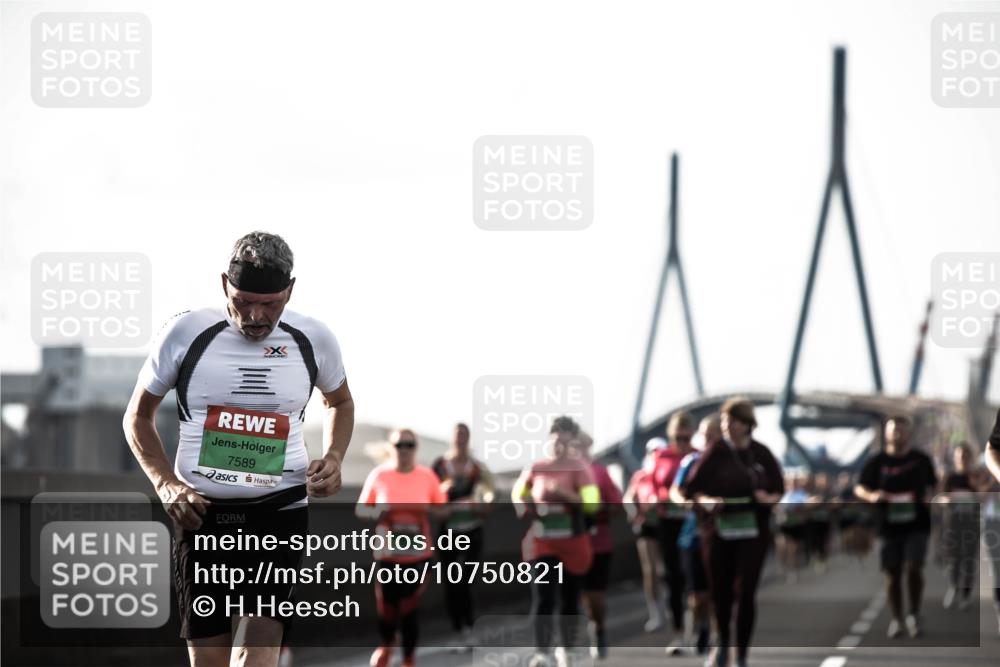 03.10.2026 - Köhlbrandbrückenlauf H.Heesch http://msf.ph/oto/10750821 03.10.2026 16:14:11 Position 3 7589 meine-sportfotos.de