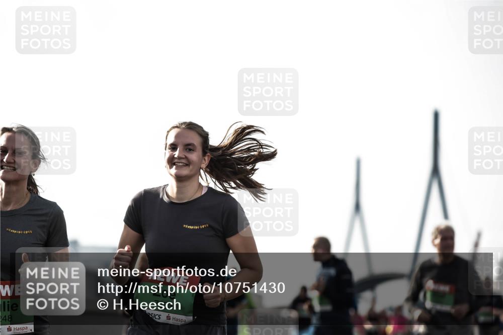 03.10.2026 - Köhlbrandbrückenlauf H.Heesch http://msf.ph/oto/10751430 03.10.2026 16:14:47 Position 3 248, 7253 meine-sportfotos.de