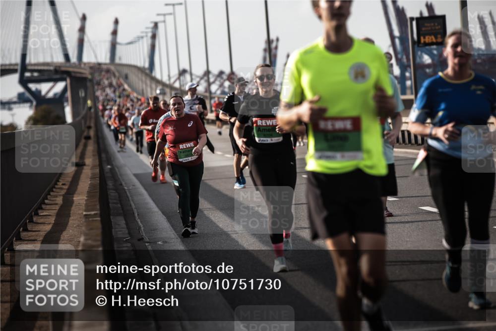 03.10.2026 - Köhlbrandbrückenlauf H.Heesch http://msf.ph/oto/10751730 03.10.2026 16:09:15 Position 3 319 meine-sportfotos.de