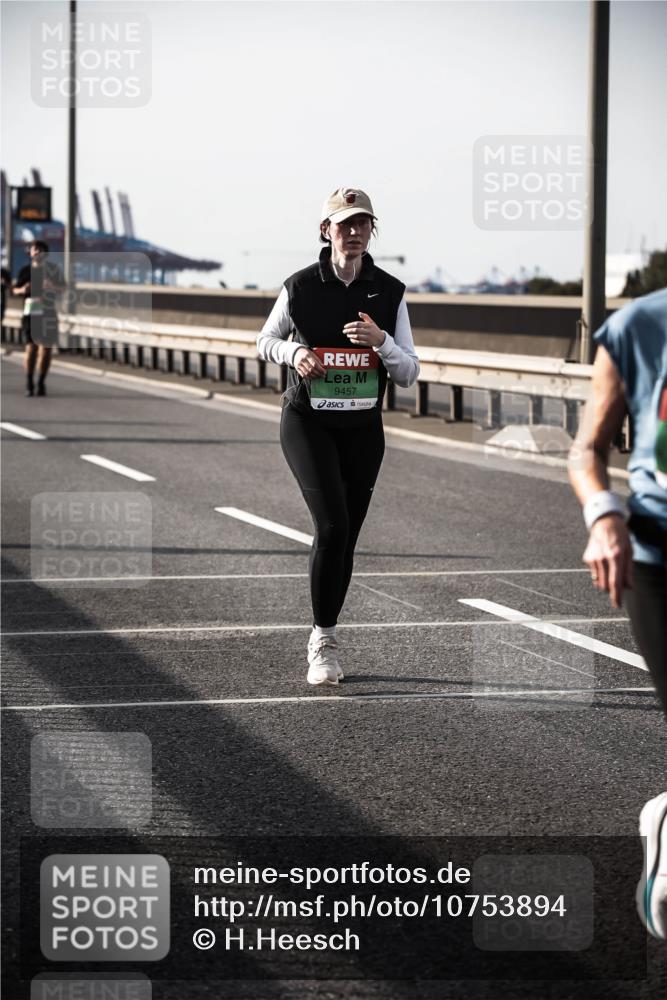 03.10.2026 - Köhlbrandbrückenlauf H.Heesch http://msf.ph/oto/10753894 03.10.2026 16:10:52 Position 3 9457 meine-sportfotos.de