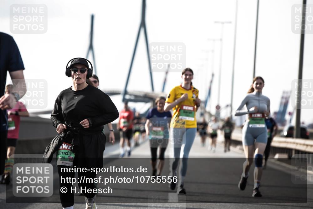 03.10.2026 - Köhlbrandbrückenlauf H.Heesch http://msf.ph/oto/10755556 03.10.2026 16:16:50 Position 3 328 meine-sportfotos.de
