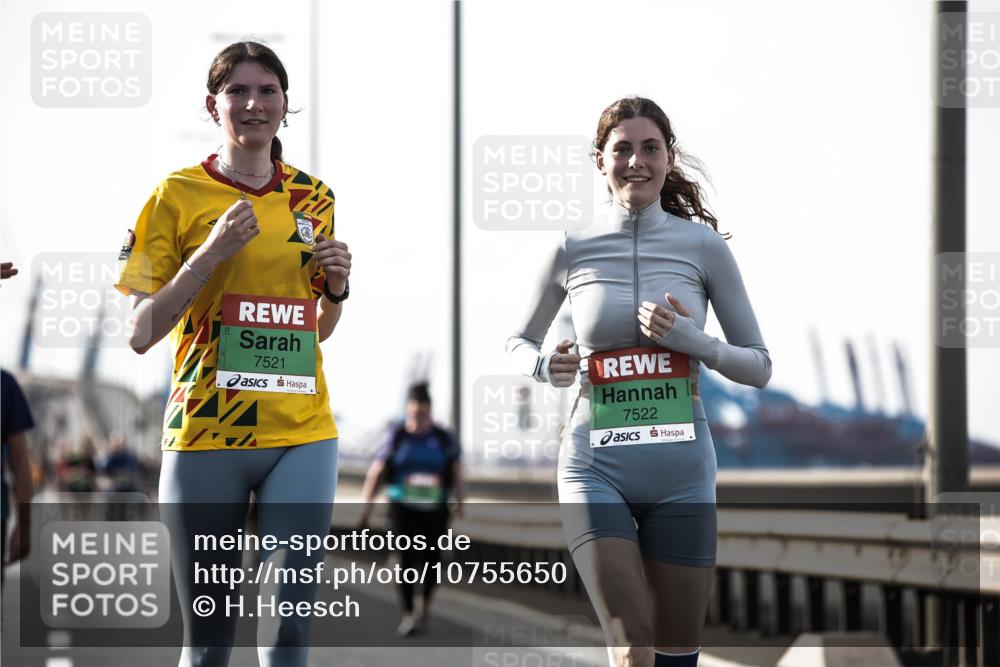 03.10.2026 - Köhlbrandbrückenlauf H.Heesch http://msf.ph/oto/10755650 03.10.2026 16:16:55 Position 3 7521, 7522 meine-sportfotos.de