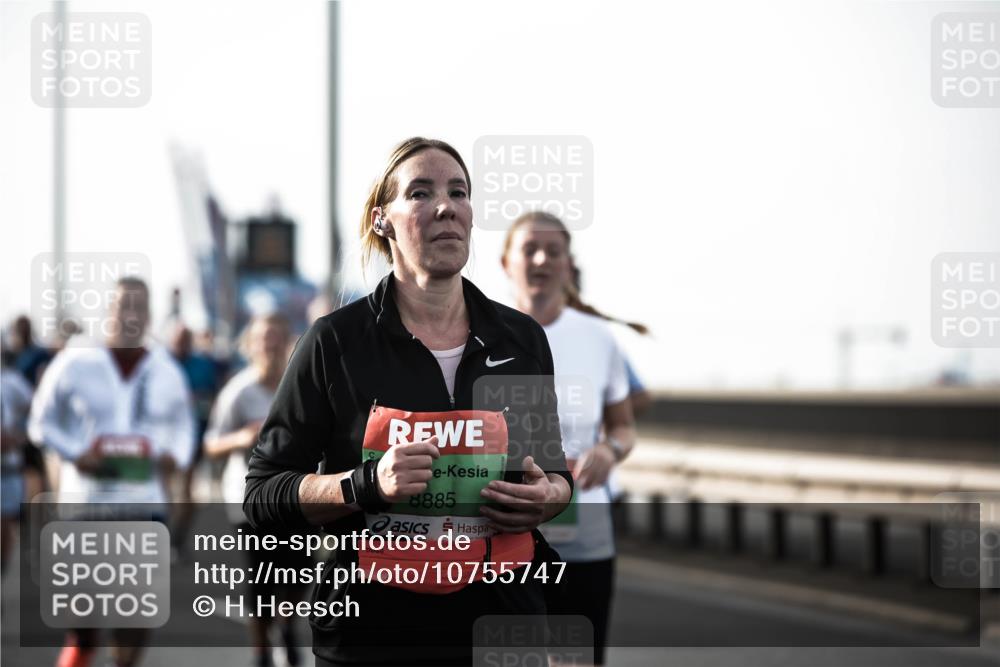 03.10.2026 - Köhlbrandbrückenlauf H.Heesch http://msf.ph/oto/10755747 03.10.2026 16:12:30 Position 3 8885 meine-sportfotos.de