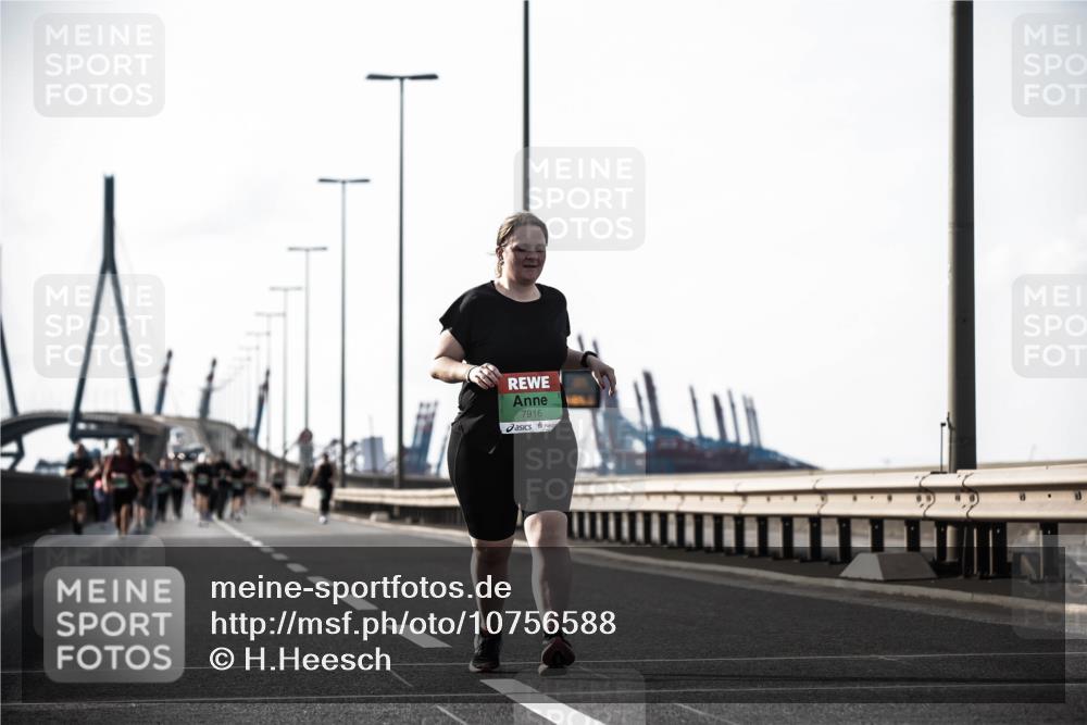 03.10.2026 - Köhlbrandbrückenlauf H.Heesch http://msf.ph/oto/10756588 03.10.2026 16:23:06 Position 3 7916 meine-sportfotos.de