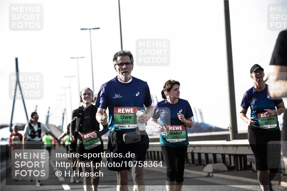 03.10.2026 - Köhlbrandbrückenlauf H.Heesch http://msf.ph/oto/10758364 03.10.2026 16:18:47 Position 3 9294, 9527, 9365, 9678 meine-sportfotos.de