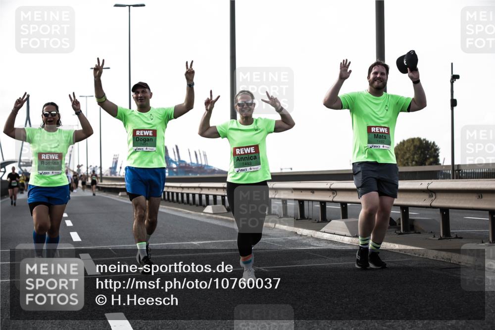 03.10.2026 - Köhlbrandbrückenlauf H.Heesch http://msf.ph/oto/10760037 03.10.2026 16:19:18 Position 3 7490, 7491, 7493, 7492 meine-sportfotos.de