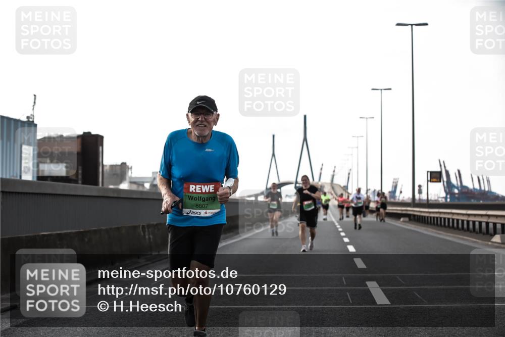 03.10.2026 - Köhlbrandbrückenlauf H.Heesch http://msf.ph/oto/10760129 03.10.2026 16:19:22 Position 3 13, 8807 meine-sportfotos.de