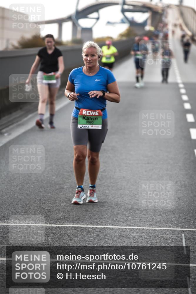 03.10.2026 - Köhlbrandbrückenlauf H.Heesch http://msf.ph/oto/10761245 03.10.2026 16:20:10 Position 3 9690 meine-sportfotos.de