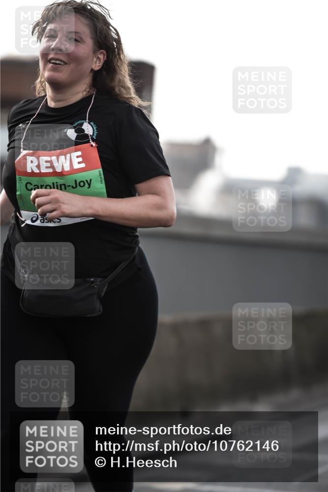 03.10.2026 - Köhlbrandbrückenlauf H.Heesch http://msf.ph/oto/10762146 03.10.2026 16:21:13 Position 3  meine-sportfotos.de