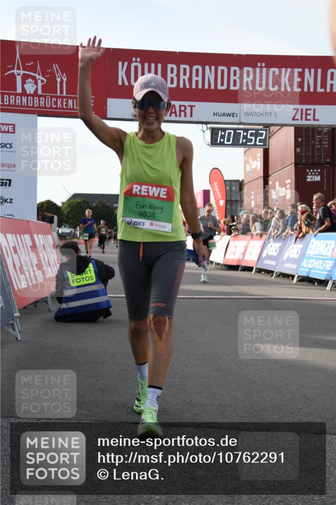 03.10.2026 - Köhlbrandbrückenlauf LenaG. http://msf.ph/oto/10762291 03.10.2026 16:07:52 Ziel 7066, 7242, 7404, 7405, 7406, 7765, 8314, 8455, 8497, 8968, 9710, 9797, 9809, 9838 meine-sportfotos.de