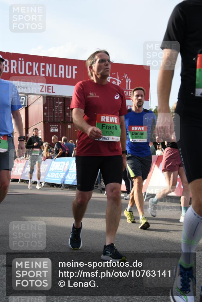 03.10.2026 - Köhlbrandbrückenlauf LenaG. http://msf.ph/oto/10763141 03.10.2026 16:12:09 Ziel 7176, 7267, 7268, 7975, 8421, 8422, 8538, 8601, 8631, 8652, 8653, 8773, 8777, 8859, 8864, 9013, 9136, 9281 meine-sportfotos.de