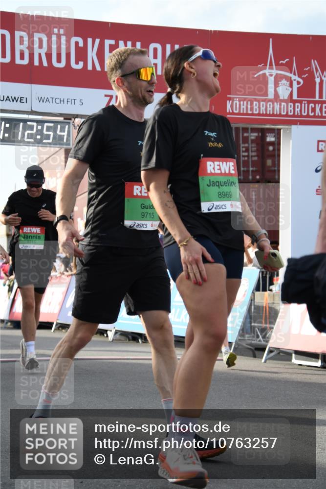 03.10.2026 - Köhlbrandbrückenlauf LenaG. http://msf.ph/oto/10763257 03.10.2026 16:12:55 Ziel 7666, 7855, 8315, 8651, 8772, 8802, 8969, 9692, 9715, 9744 meine-sportfotos.de