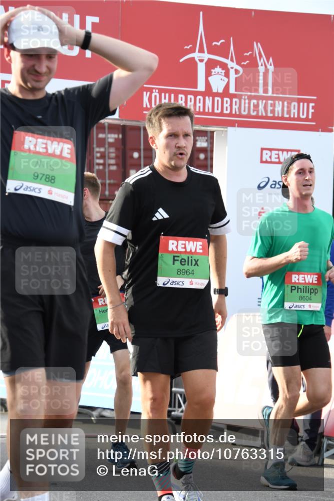 03.10.2026 - Köhlbrandbrückenlauf LenaG. http://msf.ph/oto/10763315 03.10.2026 16:13:13 Ziel 7032, 7548, 7654, 8169, 8287, 8495, 8533, 8604, 8964, 9515, 9539, 9580, 9688, 9716, 9788 meine-sportfotos.de