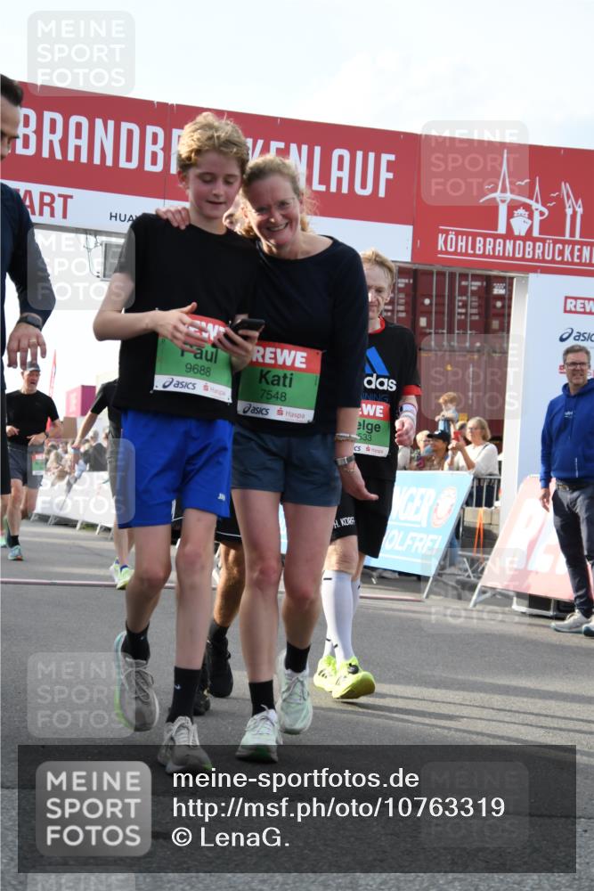 03.10.2026 - Köhlbrandbrückenlauf LenaG. http://msf.ph/oto/10763319 03.10.2026 16:13:18 Ziel 7032, 7061, 7380, 7548, 7654, 8125, 8169, 8336, 8427, 8495, 8533, 8604, 8964, 9539, 9580, 9688 meine-sportfotos.de