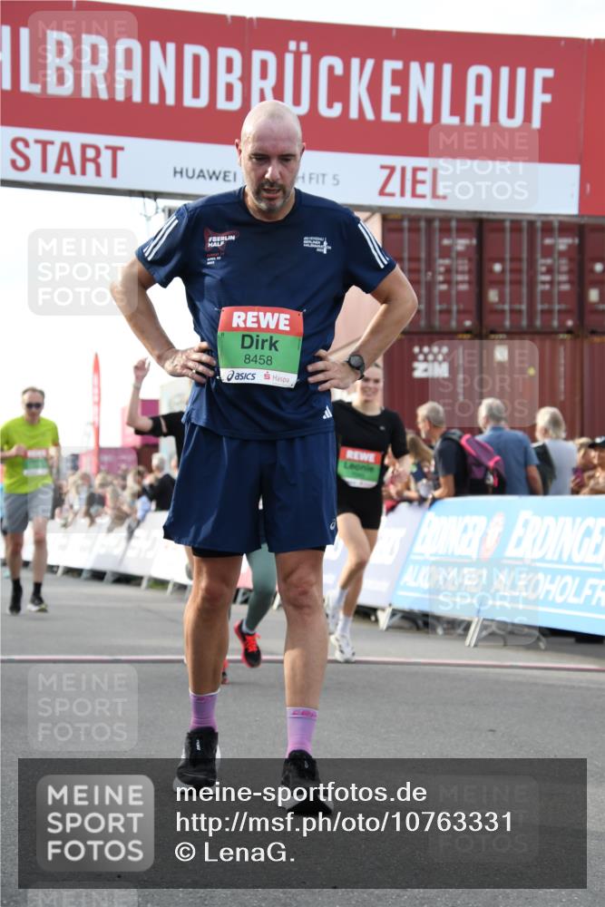 03.10.2026 - Köhlbrandbrückenlauf LenaG. http://msf.ph/oto/10763331 03.10.2026 16:13:29 Ziel 7045, 7046, 7061, 7223, 7429, 7637, 8125, 8332, 8336, 8427, 8454, 8458 meine-sportfotos.de