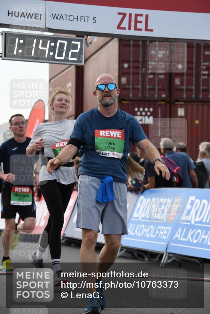 03.10.2026 - Köhlbrandbrückenlauf LenaG. http://msf.ph/oto/10763373 03.10.2026 16:14:03 Ziel 7351, 7687, 7709, 7913, 8279, 8578, 9746 meine-sportfotos.de