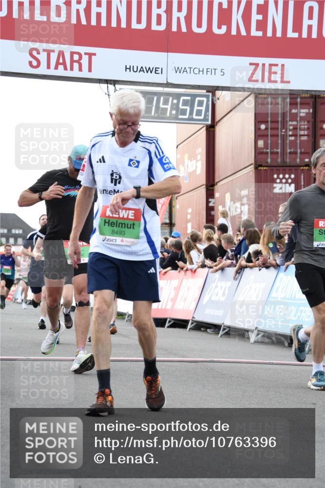 03.10.2026 - Köhlbrandbrückenlauf LenaG. http://msf.ph/oto/10763396 03.10.2026 16:14:58 Ziel 7643, 8295, 8493, 8656, 8657, 8684, 8855, 8905, 8942, 9058, 9399, 9569, 9805, 9840 meine-sportfotos.de