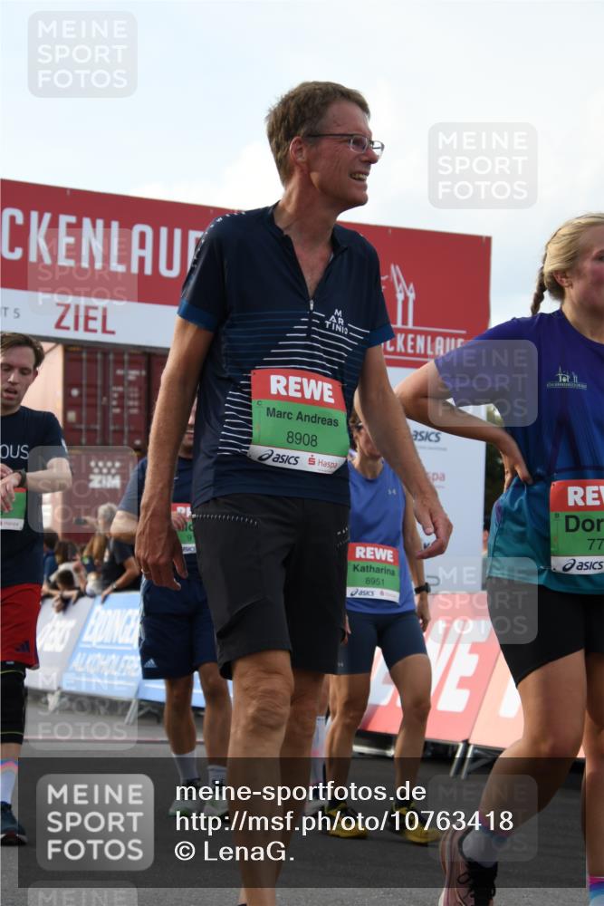 03.10.2026 - Köhlbrandbrückenlauf LenaG. http://msf.ph/oto/10763418 03.10.2026 16:15:59 Ziel 7003, 7286, 7683, 7781, 7792, 7989, 8116, 8307, 8555, 8606, 8908, 8951, 8988, 9194, 9557, 9642, 9728, 9819 meine-sportfotos.de