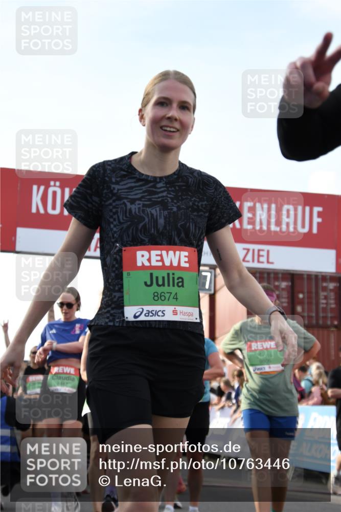 03.10.2026 - Köhlbrandbrückenlauf LenaG. http://msf.ph/oto/10763446 03.10.2026 16:16:57 Ziel 7056, 7289, 7570, 7658, 7659, 8150, 8161, 8213, 8352, 8442, 8467, 8614, 8674, 8706, 8904, 9039, 9055, 9088, 9104, 9128, 9321, 9771, 9806 meine-sportfotos.de
