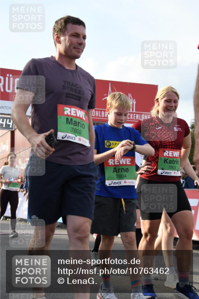 03.10.2026 - Köhlbrandbrückenlauf LenaG. http://msf.ph/oto/10763462 03.10.2026 16:17:45 Ziel 7008, 7078, 7214, 7424, 7425, 7707, 7721, 8367, 8370, 8476, 8499, 8650, 8810, 8856, 9132, 9312 meine-sportfotos.de