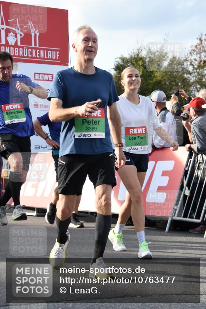 03.10.2026 - Köhlbrandbrückenlauf LenaG. http://msf.ph/oto/10763477 03.10.2026 16:18:58 Ziel 7211, 8028, 8389, 8390, 8715, 8925, 9075, 9103, 9105 meine-sportfotos.de