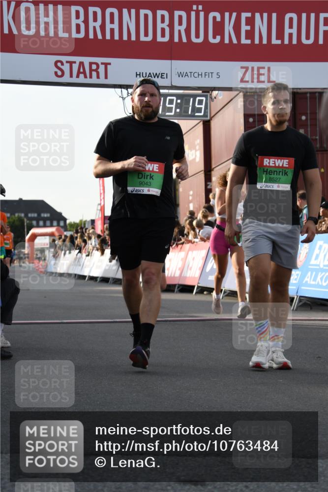 03.10.2026 - Köhlbrandbrückenlauf LenaG. http://msf.ph/oto/10763484 03.10.2026 16:19:19 Ziel 7155, 7177, 7178, 7188, 7532, 8344, 8527, 8703, 8879, 9043, 9080, 9150 meine-sportfotos.de