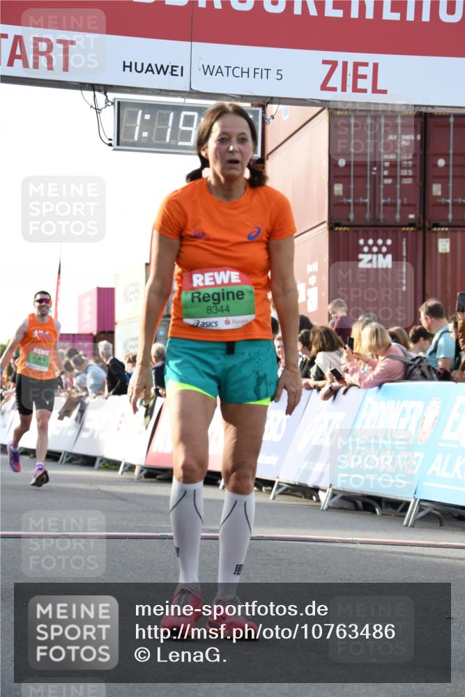 03.10.2026 - Köhlbrandbrückenlauf LenaG. http://msf.ph/oto/10763486 03.10.2026 16:19:26 Ziel 7177, 7178, 7629, 7630, 8109, 8344, 8527, 9043 meine-sportfotos.de