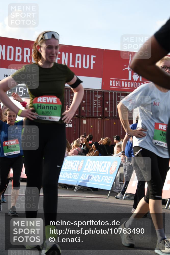 03.10.2026 - Köhlbrandbrückenlauf LenaG. http://msf.ph/oto/10763490 03.10.2026 16:19:48 Ziel 7072, 7634, 7661, 7673, 7782, 7783, 8005, 8813, 8950, 9092, 9192, 9268, 9373, 9490, 9790 meine-sportfotos.de