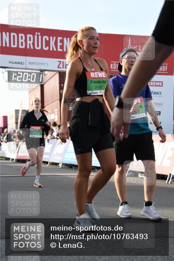 03.10.2026 - Köhlbrandbrückenlauf LenaG. http://msf.ph/oto/10763493 03.10.2026 16:20:02 Ziel 7167, 7168, 7540, 7740, 8128, 8688, 8717, 8836, 8938, 8995, 9355, 9625 meine-sportfotos.de