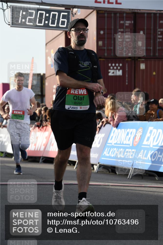 03.10.2026 - Köhlbrandbrückenlauf LenaG. http://msf.ph/oto/10763496 03.10.2026 16:20:07 Ziel 7540, 7621, 8128, 8669, 8688, 8717, 8919, 8995, 9355 meine-sportfotos.de