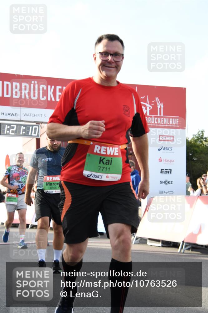 03.10.2026 - Köhlbrandbrückenlauf LenaG. http://msf.ph/oto/10763526 03.10.2026 16:21:10 Ziel 7245, 7336, 7448, 7704, 7711, 7791, 8364, 8564, 8565, 8581, 8948, 8949, 9173, 9226, 9593 meine-sportfotos.de