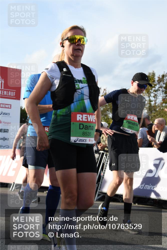 03.10.2026 - Köhlbrandbrückenlauf LenaG. http://msf.ph/oto/10763529 03.10.2026 16:21:26 Ziel 4109, 7301, 7302, 7341, 7773, 7902, 7903, 8535, 8812, 8821, 8849, 9188 meine-sportfotos.de